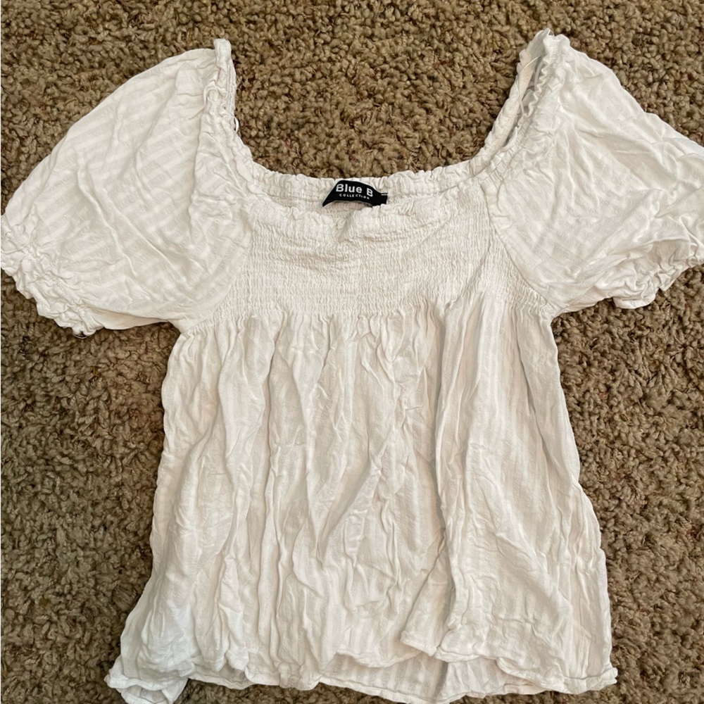 WHITE SQUARE NECK TOP